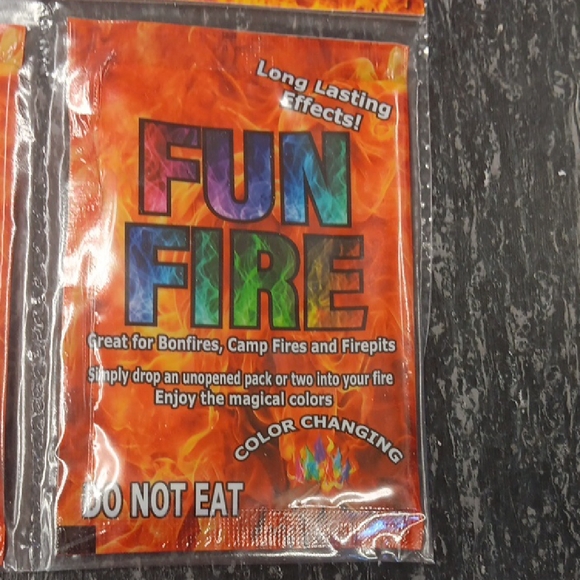 Color Changing Packets for Bonfires - Picture 3 of 4